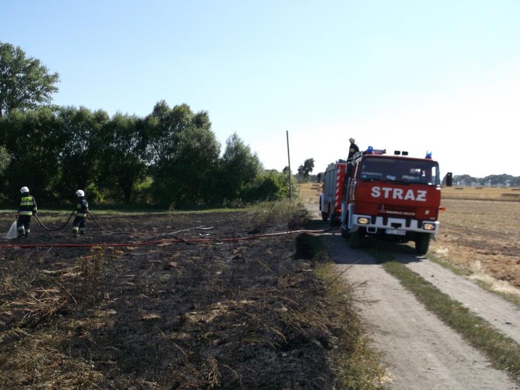 Pożar ścierniska w Glinkach Mokrych