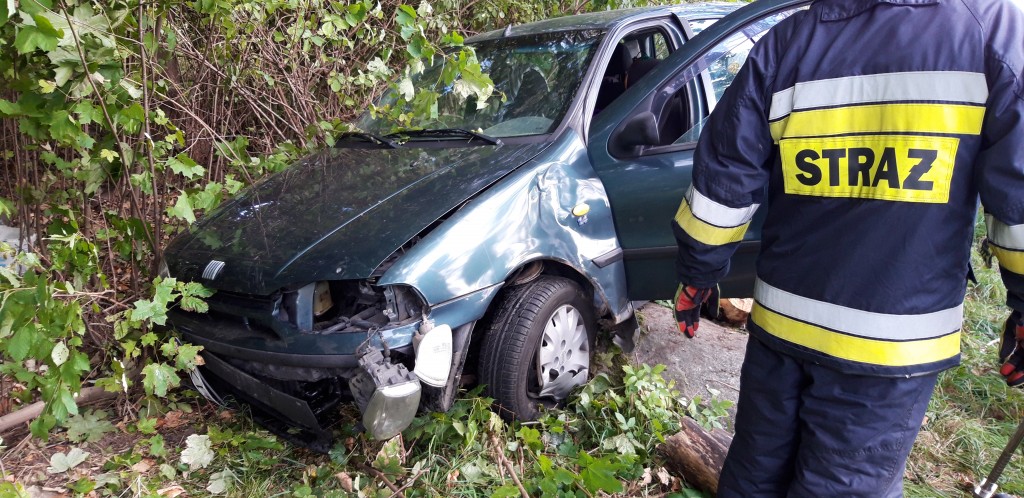 Kolejne auto w rowie