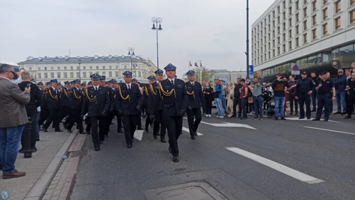 Naczelnik – oficerem