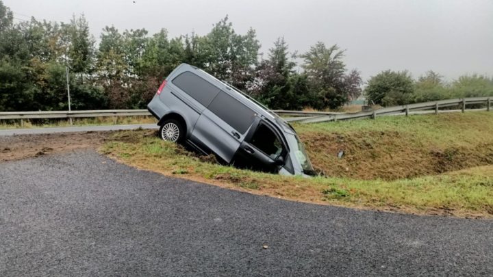 Bus wypadł z drogi