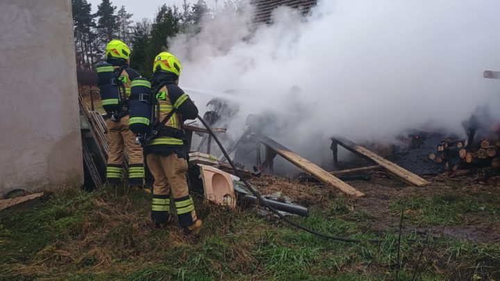 Pożar w mieszkaniu i pożar samochodu